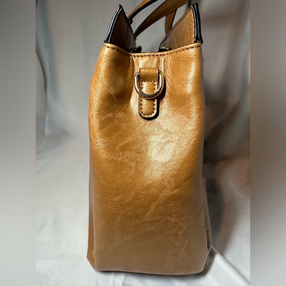 Mellow World Vegan Leather Handbag - Picture 7 of 16